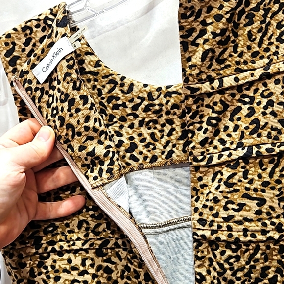 Calvin Klein, Leopard Print, Midi dress, Fitted, Stretch, Soft, Sz 4 - Picture 5 of 6